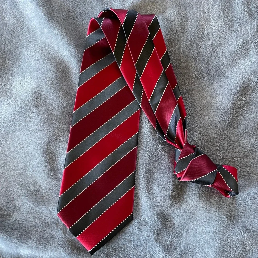 Vesuvio Napoli Italian Necktie Red Gray Black Striped Men's vintage‎ Tie